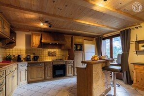 Fridge, microwave, oven, stovetop - LES Gentianes - LA Giettaz (LA GIETTAZ)