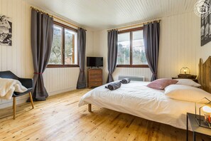 3 chambres, fer et planche à repasser, lit parapluie, Wi-Fi gratuit