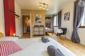 3 間睡房、熨斗/熨衫板、可攜式嬰兒床、免費 Wi-Fi