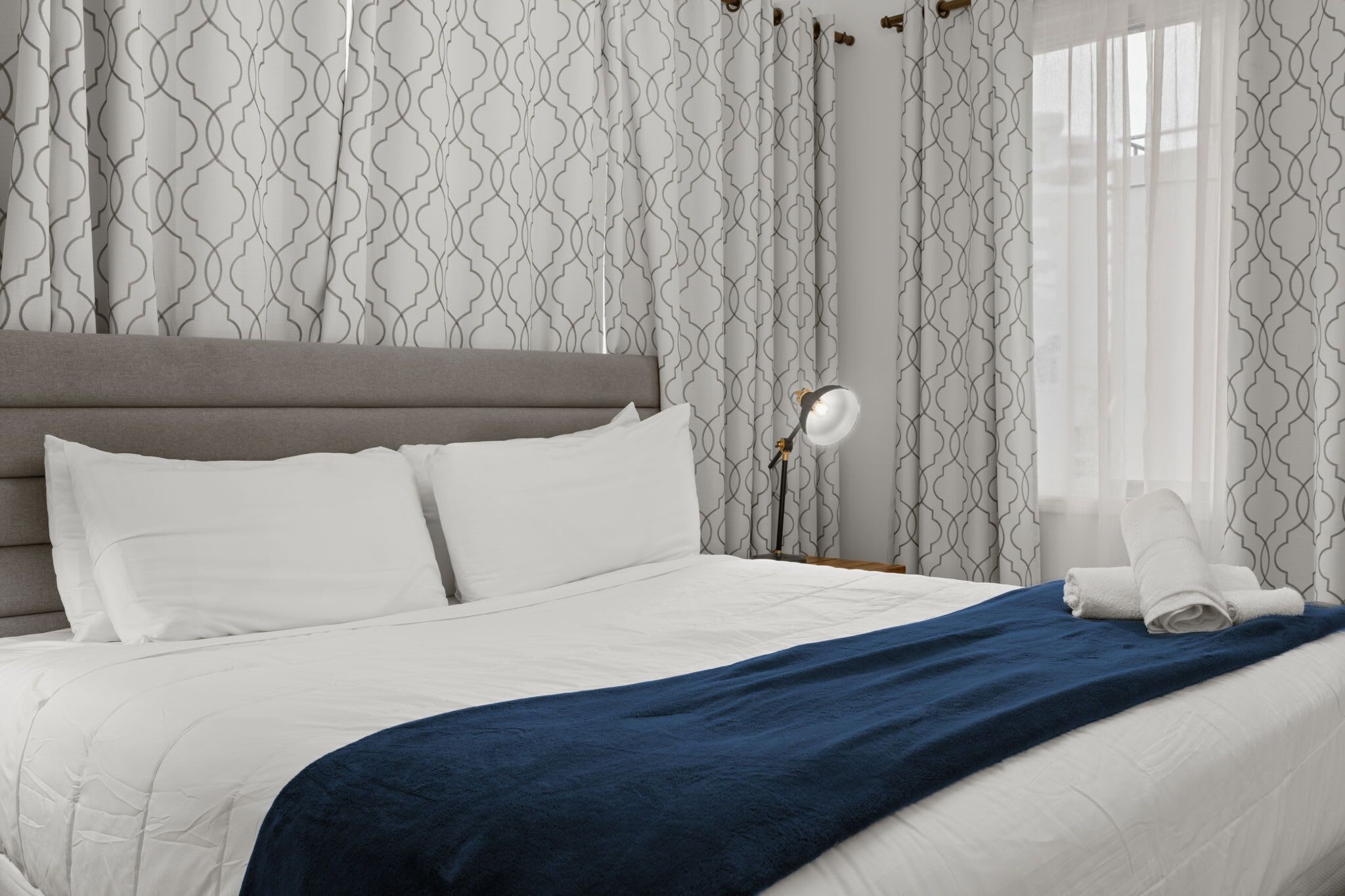 4 habitaciones, tabla de planchar con plancha, cuna de viaje y wifi 