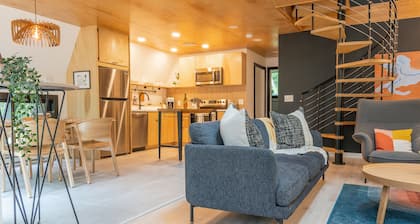 Ukihaus Hudson: Enchanting Hudson Valley A-Frame