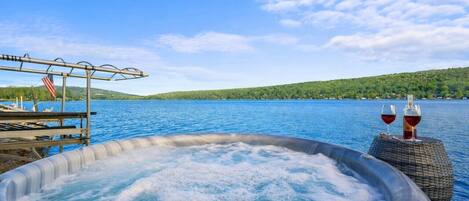 Bain à remous extérieur