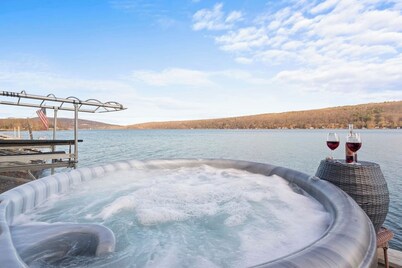 Keuka Lakefront | Hot Tub | Dock w/ Hoist | FLX