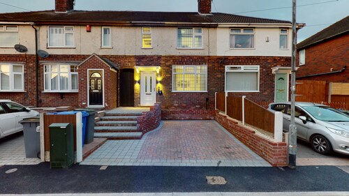 Modern 3 Bed house. 8 miles from Alton Towers.