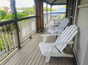 Property grounds - Coastal Queenslander- 2 minute walk to the beach! (Woodgate)