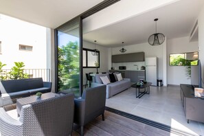 Uklassifisert bilde, 2 av 17, knapp