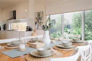 Dining - Surfside Serenity (Bass Coast)