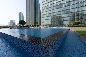 Outdoor pool - Exquisite Apartment RAK - 806 (Abu Dhabi)