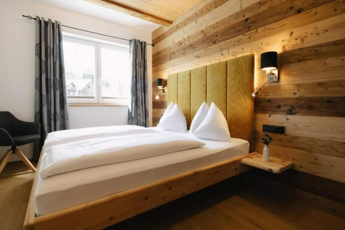 The Garden with private sauna | 1 bedroom, hypo-allergenic bedding, soundproofing, free WiFi