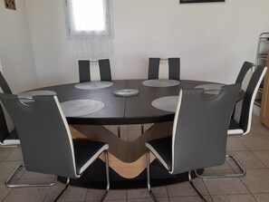 Dining - Villa Dans Domaine Privé Piscine (Fréjus)