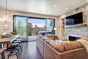 TV, fireplace - Close to Slopes | WiFi | Hot Tub | Valley View Villa 8 (Angel Fire)