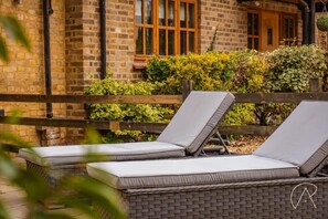 Terrace/patio - Modern 5 Bed Barn Conversion in Dorney By Tempstay (Windsor)