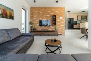 TV, fireplace - Villa Kate ZadarVillas (Poljica-Brig)