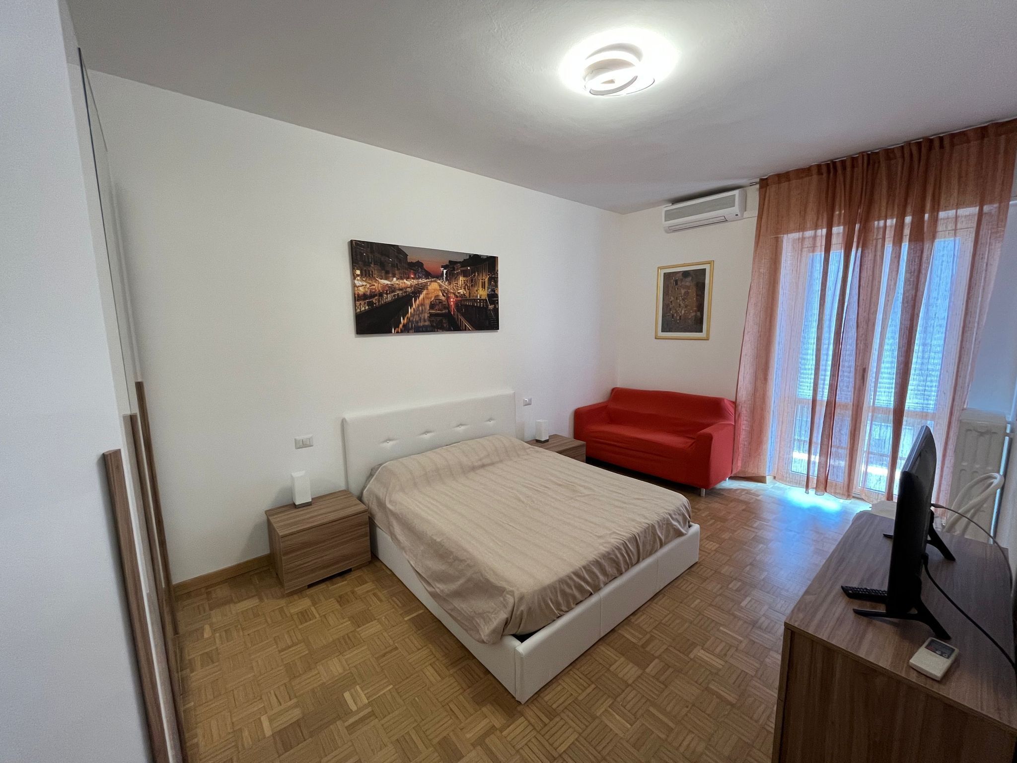 1 camera, una scrivania, ferro/asse da stiro, Wi-Fi gratuito
