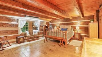 3 bedrooms, desk, WiFi, bed sheets