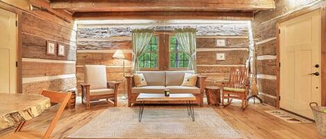 Télévision, livres, espaces bureaux