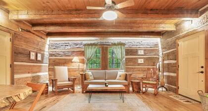 Cabin on 16 Acres|Secret Door, Trails & Kids Loft