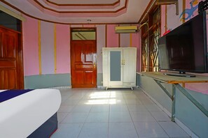 Standard Double Room - Hotel O 139 Guest House (Bojongsoang)