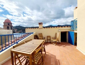 Outdoor dining - Apartment + terrace T6 exceptional view/location, waterfront (Collioure)