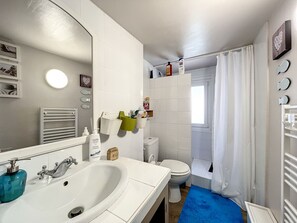 Dusche, Haartrockner, Seife