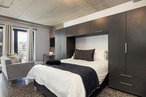 Basic Apartment | Free WiFi - Manhattan On Coral Apartments (Cape Town)