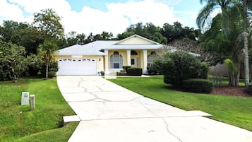 Villa | Exterior
