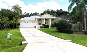 Exterior - Immaculate Villa in Kissimmee South Facing Pool (Kissimmee)