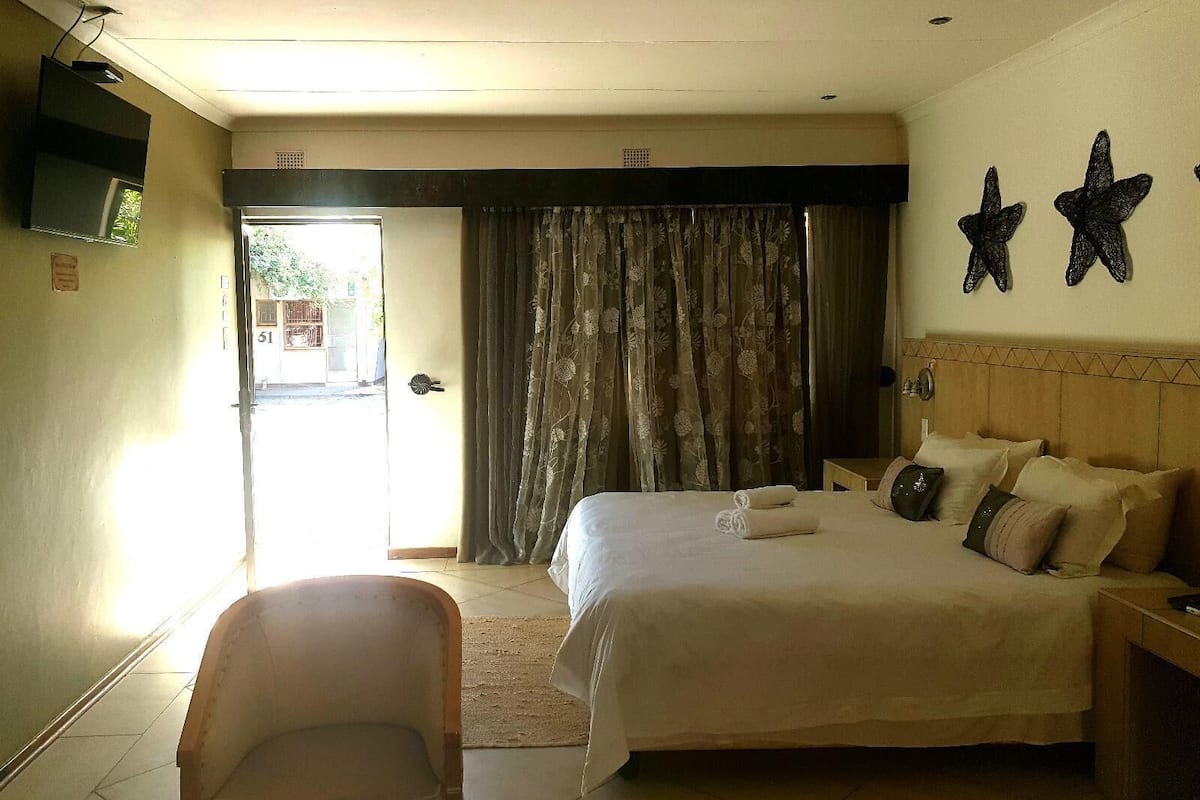 Executive kamer | 1 slaapkamer, een minibar, een bureau, een laptopwerkplek