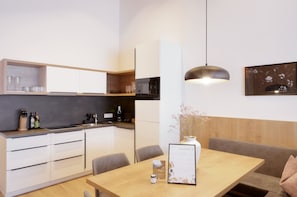 Fridge, microwave, dishwasher, coffee/tea maker - Alpenstolz #1.10 Comfort (Damüls)