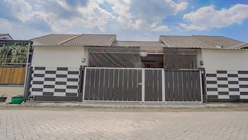 Mặt tiền nơi lưu trú
