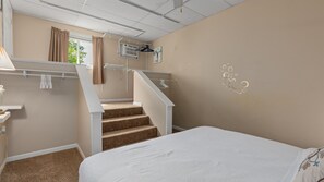 1 bedroom, iron/ironing board, free WiFi, bed sheets