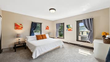 4 bedrooms, desk, iron/ironing board, travel crib