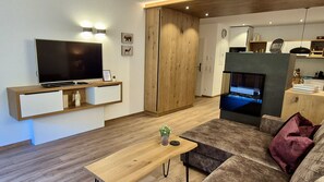 Télévision, cheminée