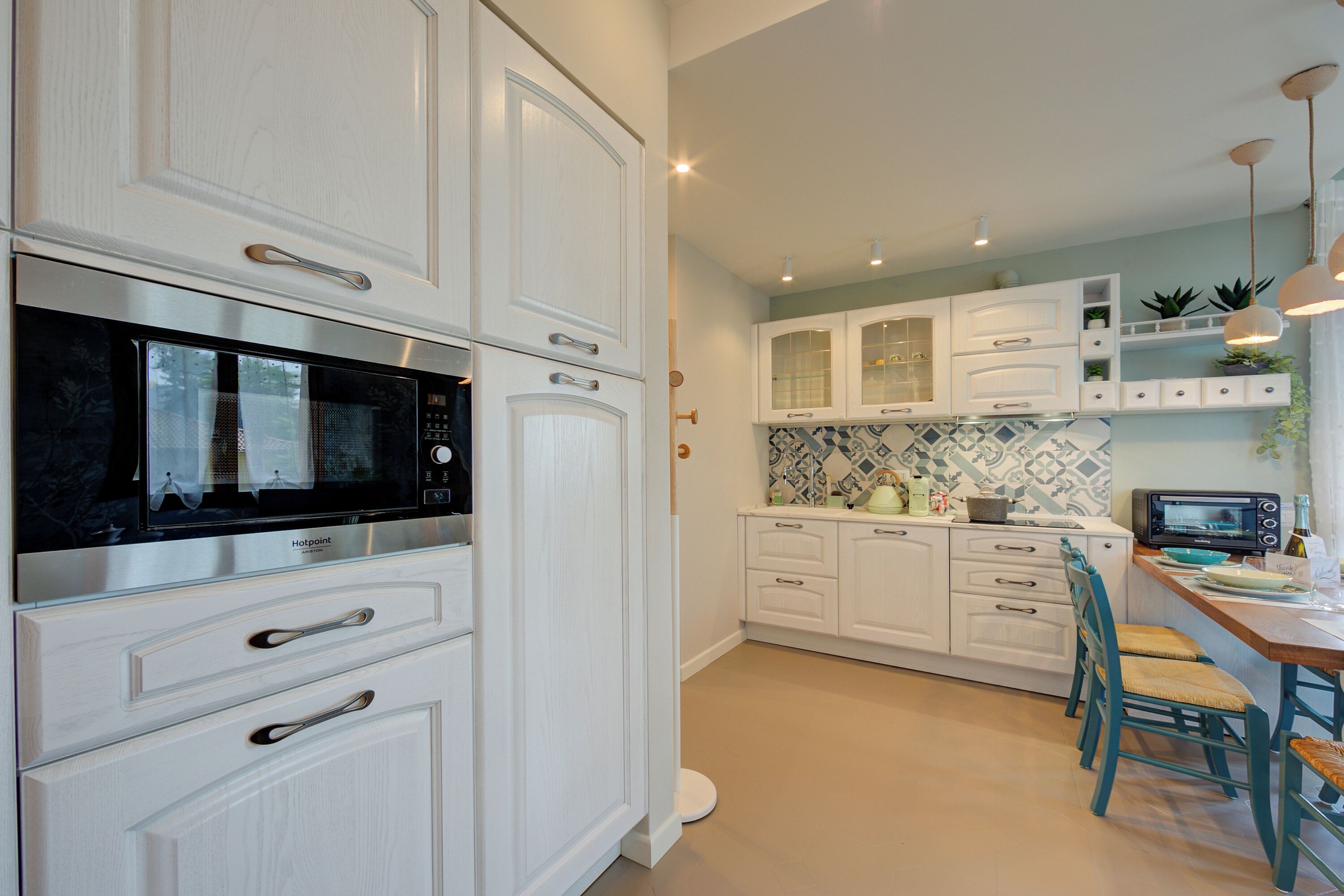 Familieleilighet, flere soverom, ved fjell (Pandora Lake View Stresa) | Eget kjøkken | Kjøleskap, mikrobølgeovn, ovn og kokeplater