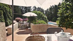 1 King Bed, Pool View Bilo2 Nr 7 | Terrasse/patio
