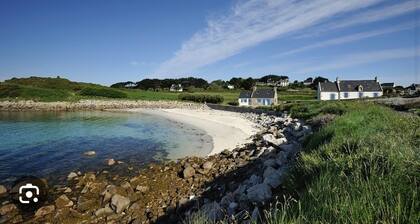 Luxueuse maison avec jacuzzi Ă 35 mĂštres de la mer - Ăźle de Batz