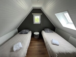 5 Schlafzimmer, Reisekinderbett, WLAN, Bettwäsche