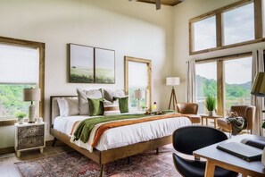 5 Schlafzimmer, Schreibtisch, Bügeleisen/Bügelbrett, Reisekinderbett