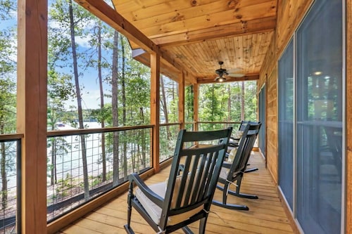 Waterfront Lake Keowee Chalet