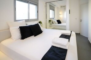 Departamento | 4 habitaciones, caja de seguridad en la habitación y escritorio 
