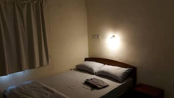 Cottage | 2 bedrooms, iron/ironing board, free WiFi, bed sheets
