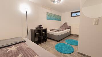 3 dormitorios, escritorio, tabla de planchar con plancha y wifi gratis