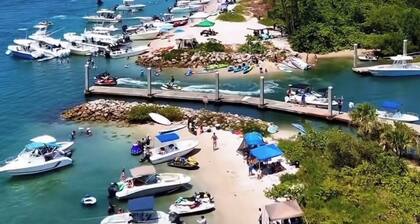 The Blue Heron Cottage—For people who love the water!