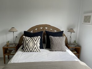 2 chambres, fer et planche à repasser, Wi-Fi, draps fournis