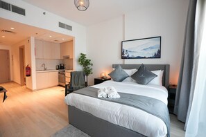 Basic Apartment | 2 bedrooms, in-room safe, iron/ironing board, free WiFi - Mesmerizing Canal View - 827 (Abu Dhabi)