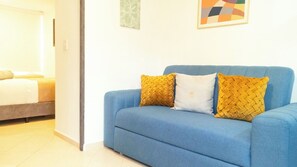 Apto dos habitaciones en Chapinero Bogotá/ Apto 402 | Wohnbereich | 43-Zoll-Smart-TV mit Kabelempfang, Fernseher, Netflix