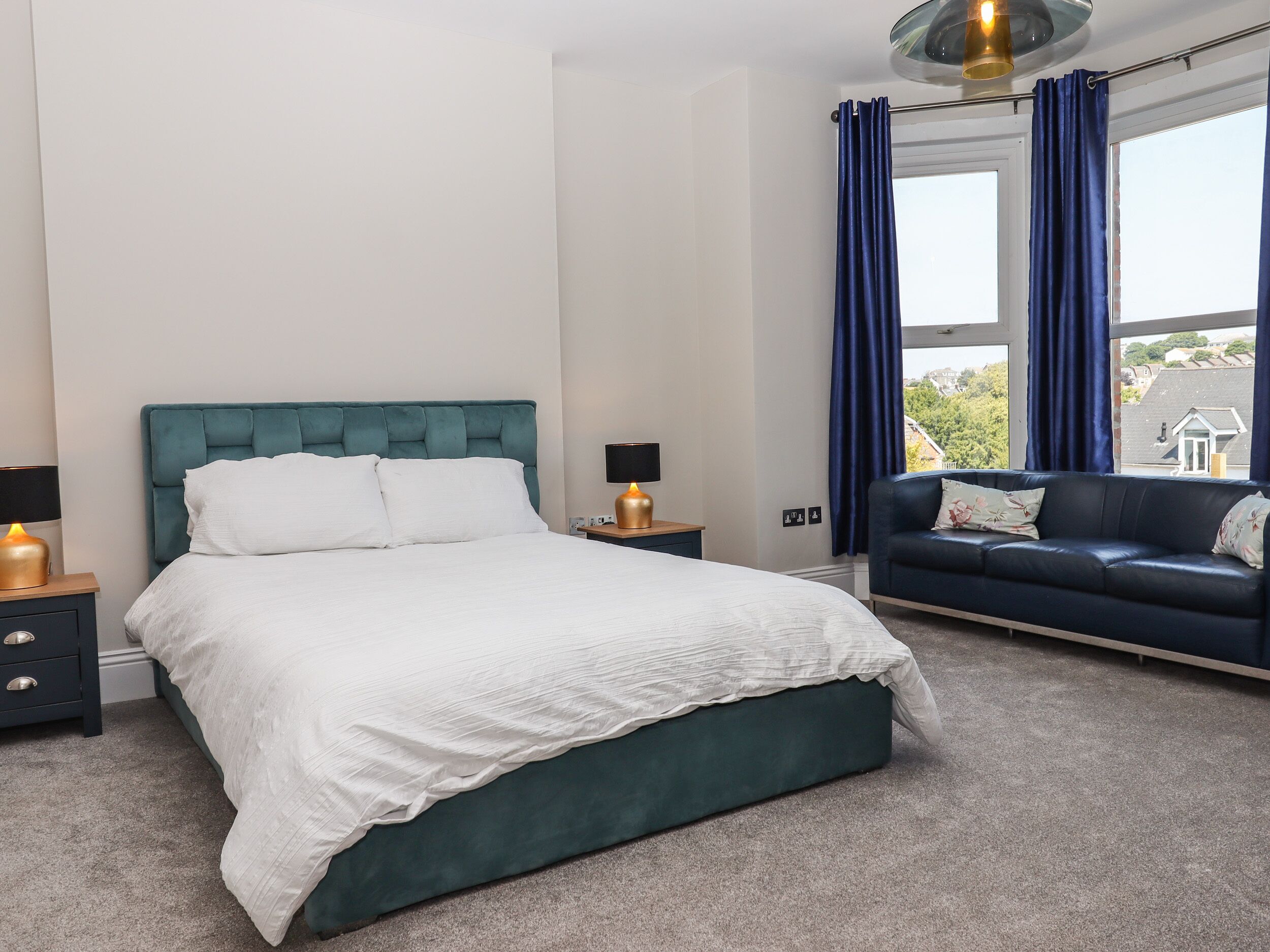 7 bedrooms, individually decorated, individually furnished, free WiFi