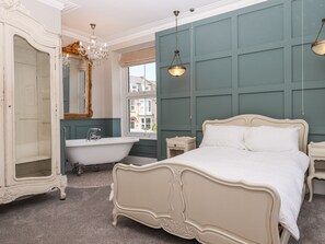 7 bedrooms, individually decorated, individually furnished, free WiFi - Bradley House (Ilfracombe)