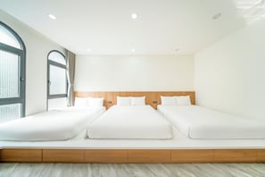 Kamar Keluarga, Beberapa Tempat Tidur, pemandangan kota | Seprai katun Mesir, seprai premium, dan bantalan ekstra lembut