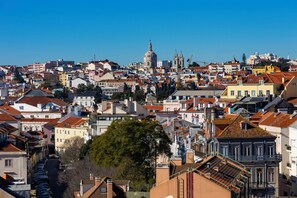 Down comforters, in-room safe, blackout drapes, soundproofing